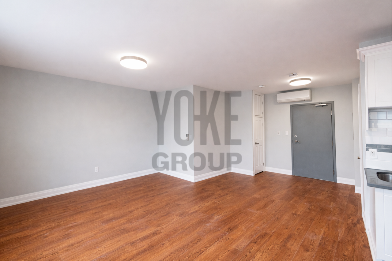 233 1-233-239 St Paul Street #1 - Photo 4 of 8