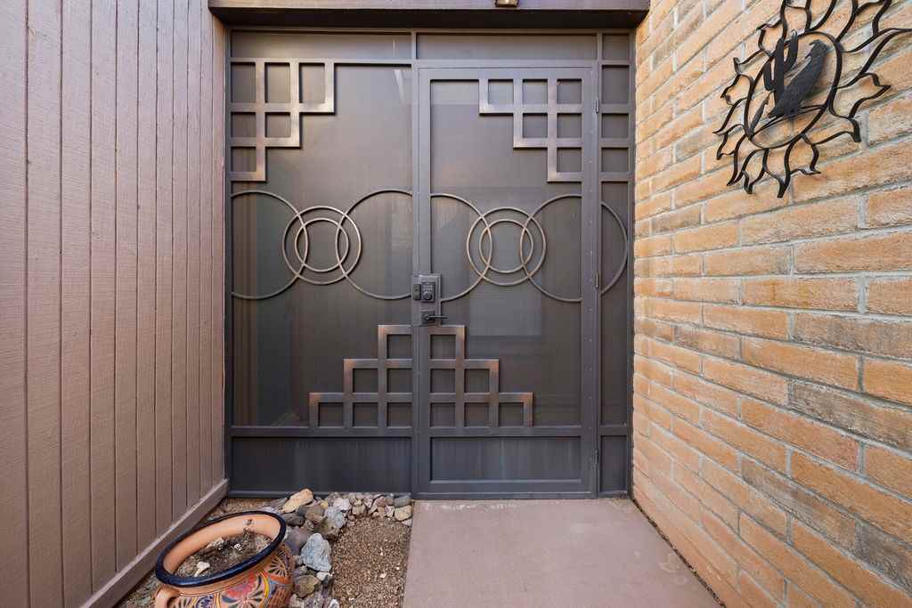 1021 W Desert Canyon Pl #1 - Photo 3 of 50