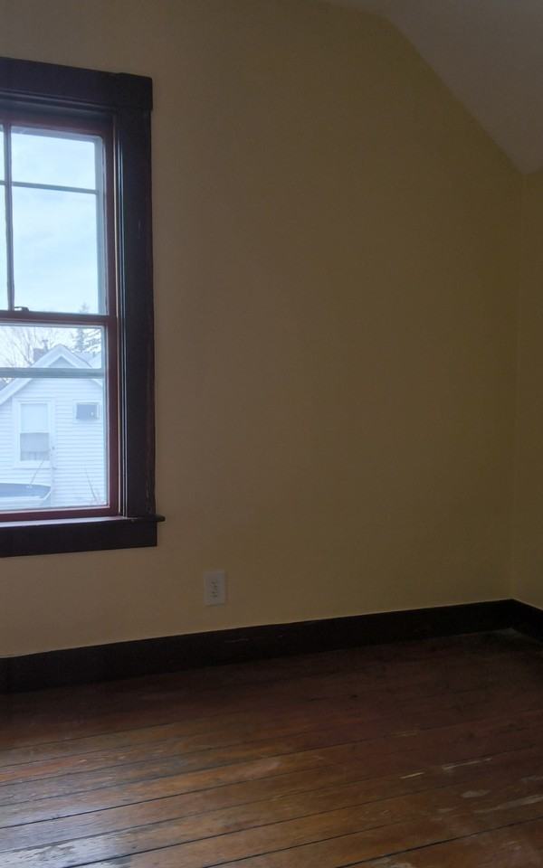 517 2nd St #3 - Photo 3 of 10