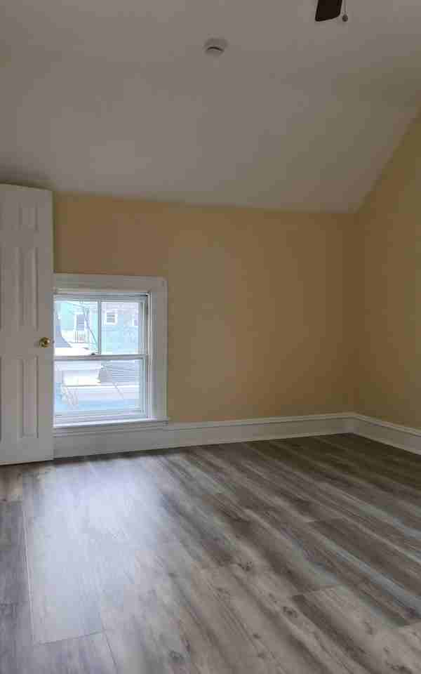 517 2nd St #3 - Photo 7 of 10