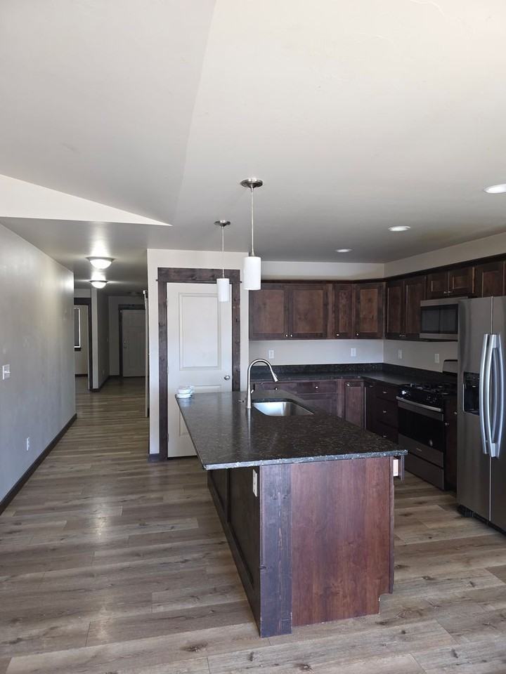 1508 Golden West Dr - Photo 7 of 20