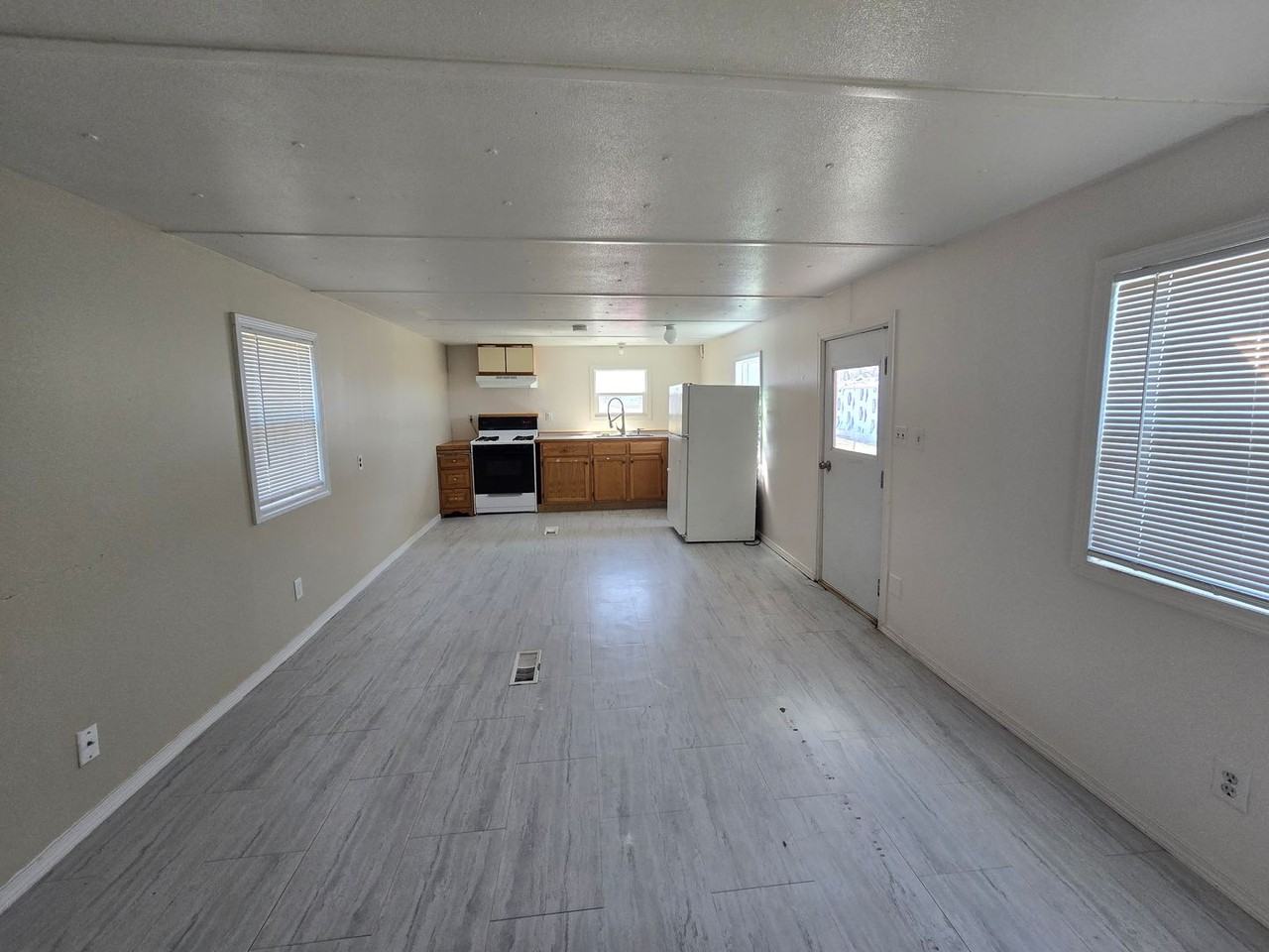 900 Albert Dr #41 - Photo 4 of 17