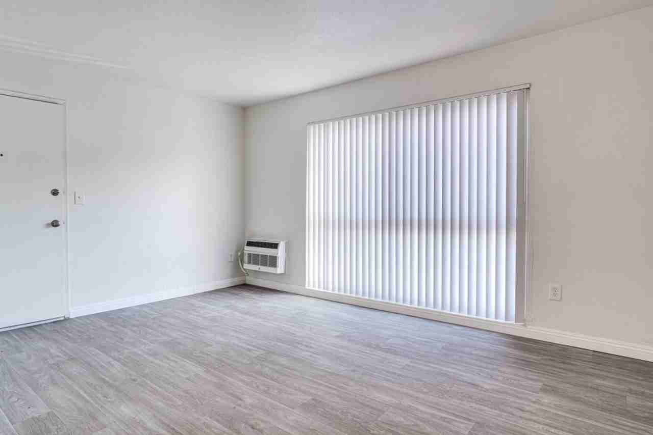 Winter Gardens | 1 & 2 Bedroom Apartments with Parking and Sparkling Pool! - Photo 4 of 19