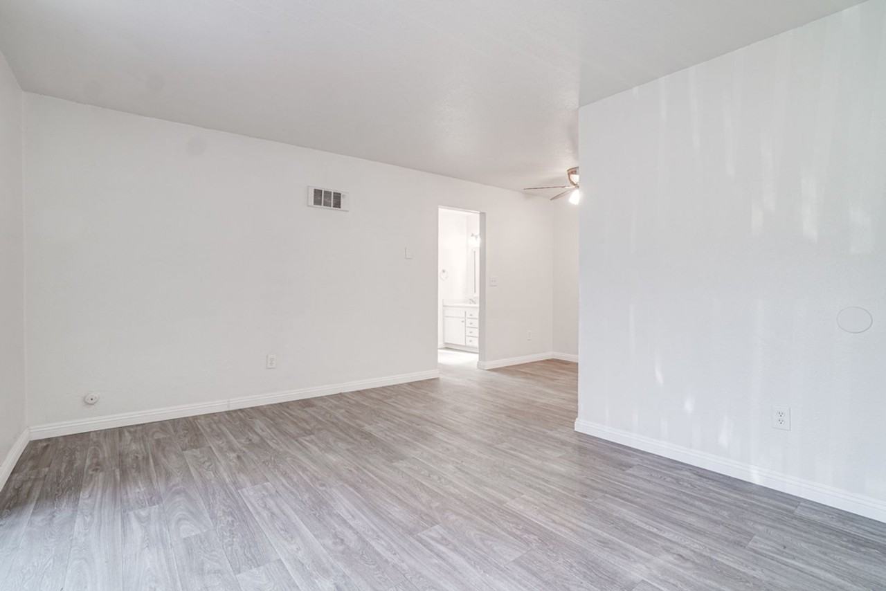 Winter Gardens | 1 & 2 Bedroom Apartments with Parking and Sparkling Pool! - Photo 5 of 19