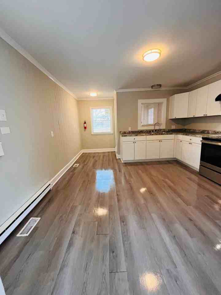 3261 University Pkwy - Photo 2 of 10