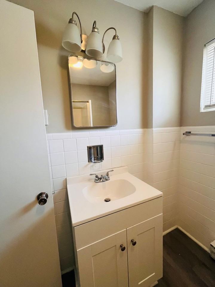 3261 University Pkwy - Photo 7 of 10