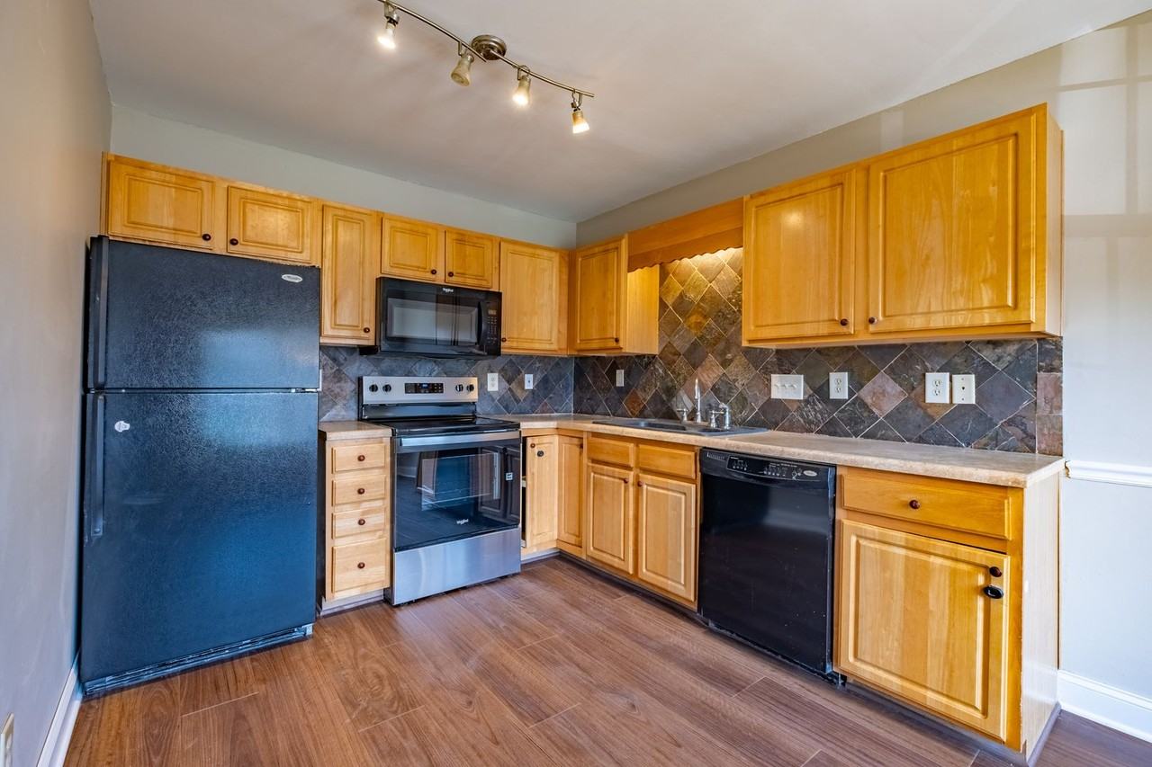 5814 Battery Dr - Photo 6 of 28