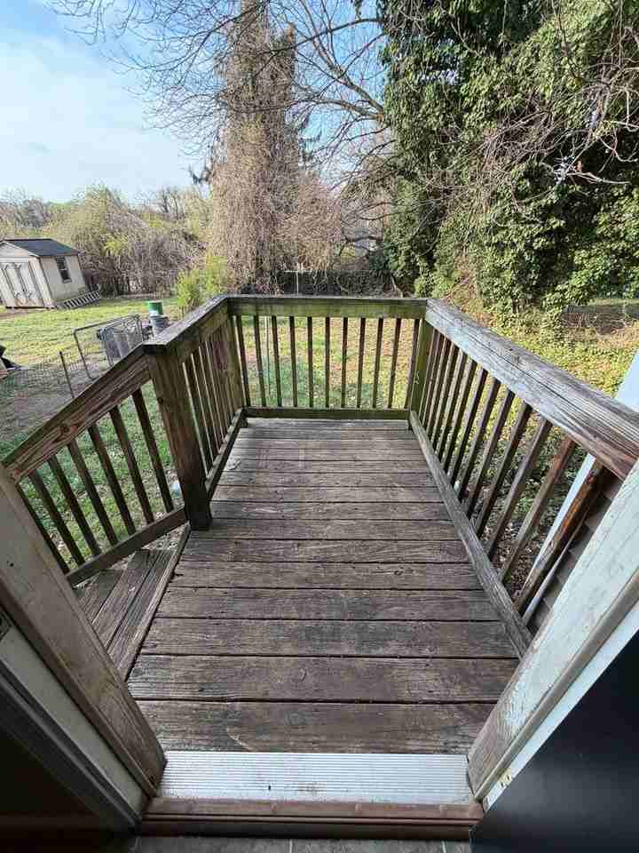 313 Wadsworth St - Photo 2 of 11