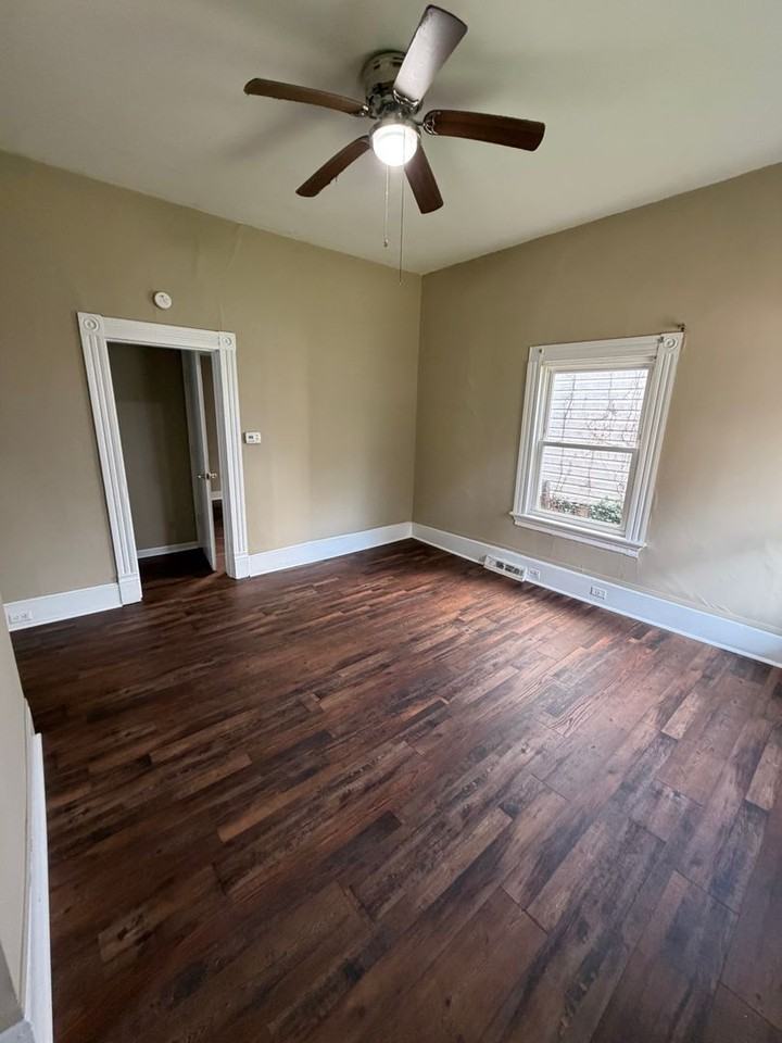 313 Wadsworth St - Photo 4 of 11