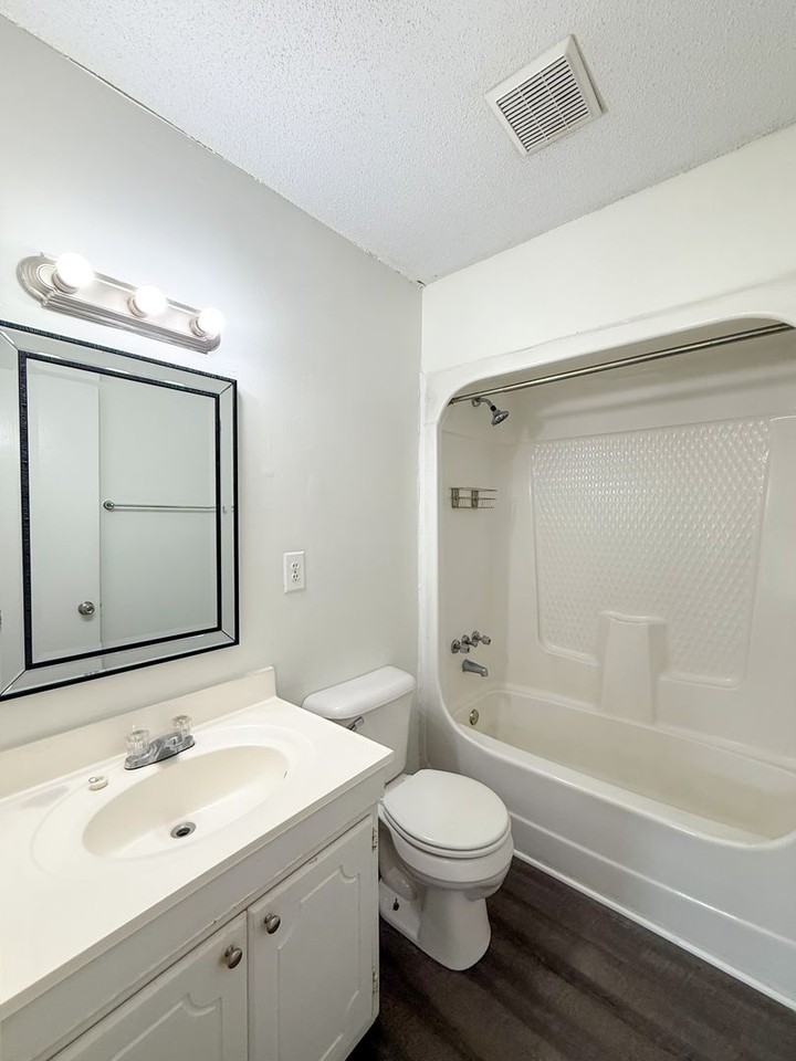 Brynn Marr Village - Photo 7 of 8