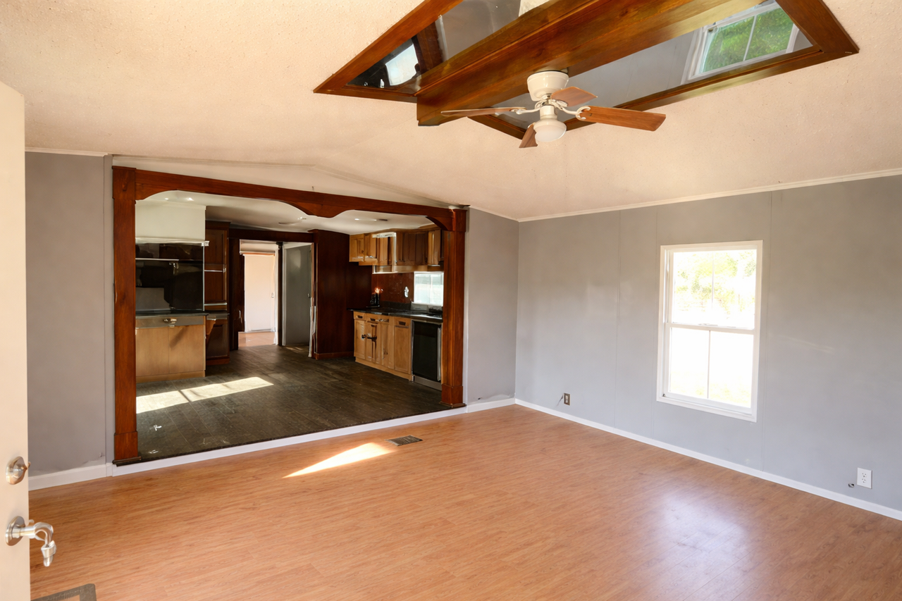 125 Old Red Rd - Photo 3 of 13