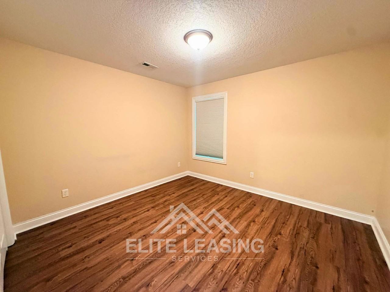 4334 Nw 53rd Ter - Photo 5 of 12