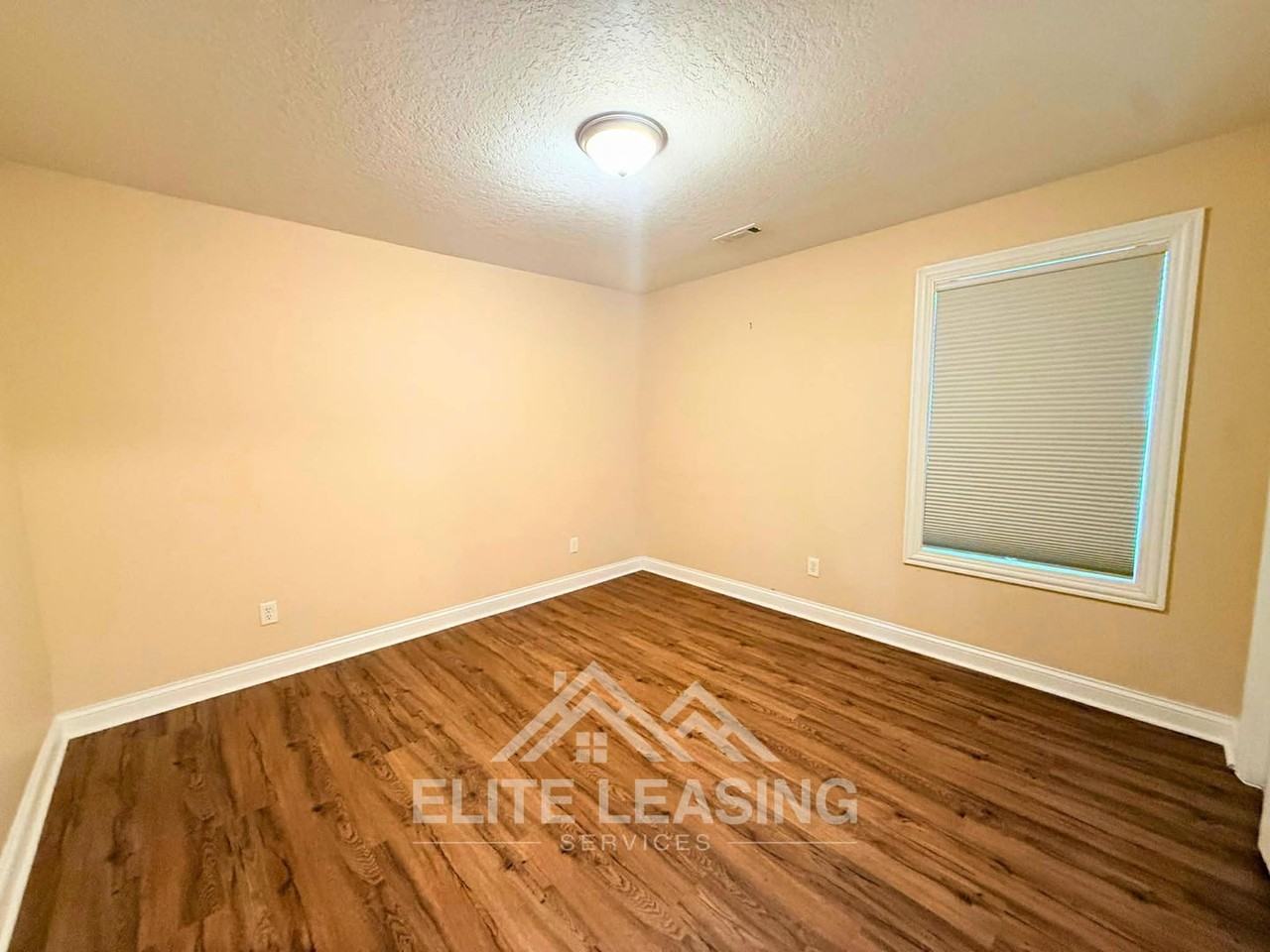 4334 Nw 53rd Ter - Photo 6 of 12