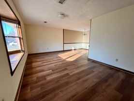 135 Williamson St Sw - Photo 1 of 1