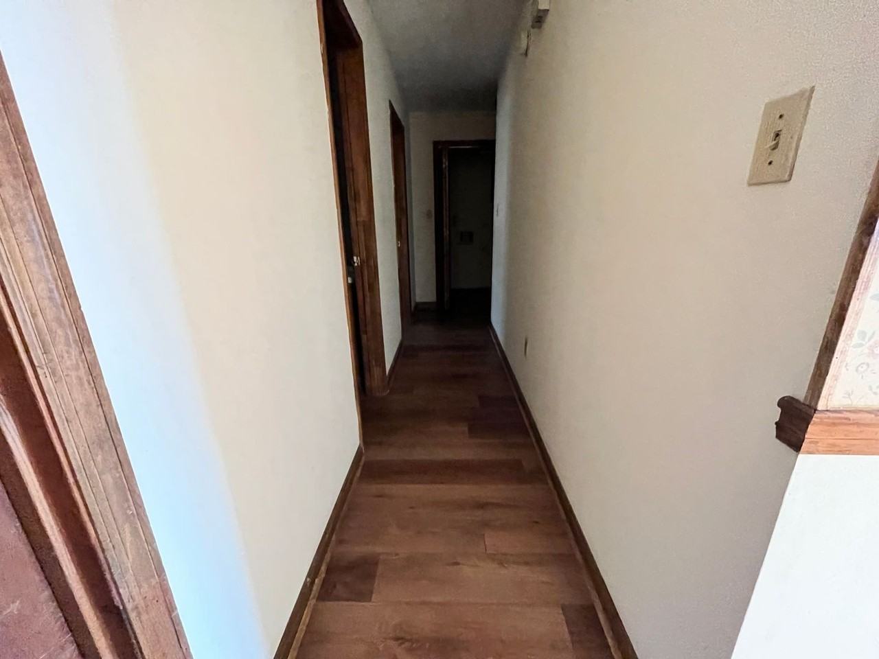 135 Williamson St Sw - Photo 5 of 9