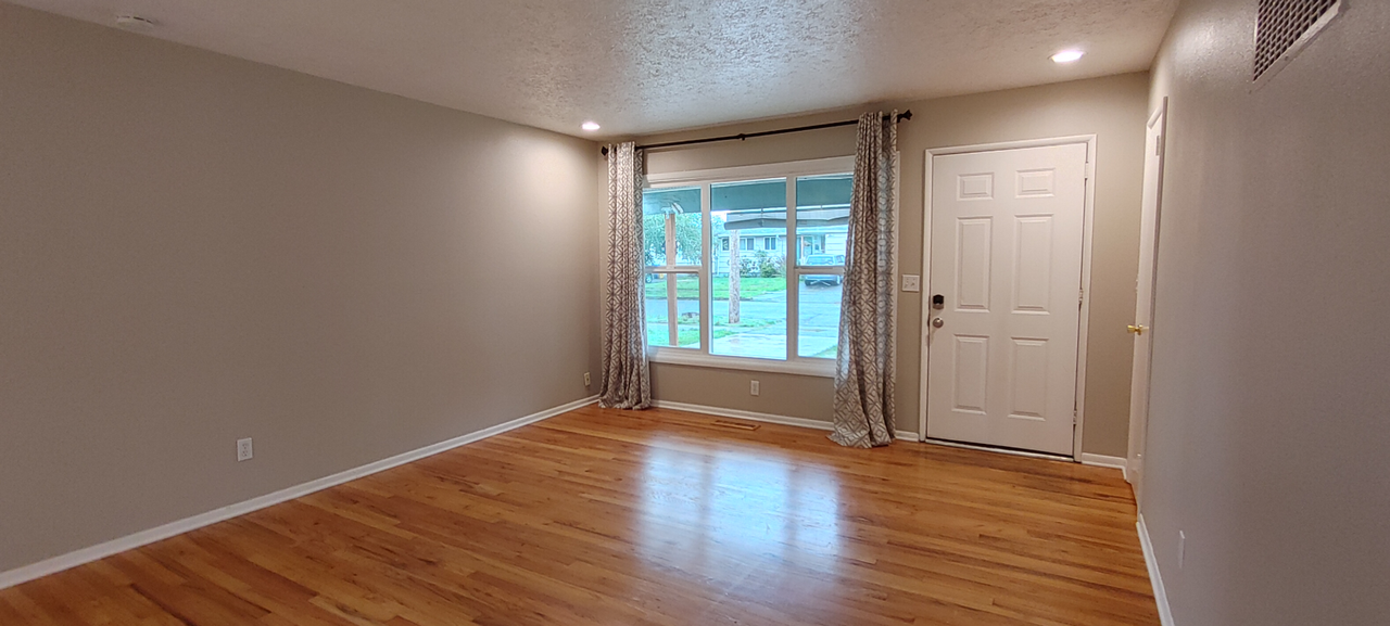 7008 Se 86th Ave - Photo 2 of 25