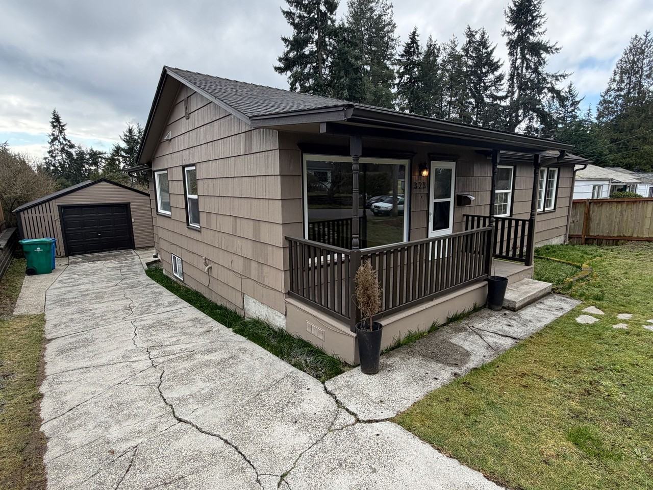 323 Ne 158th St - Photo 7 of 50