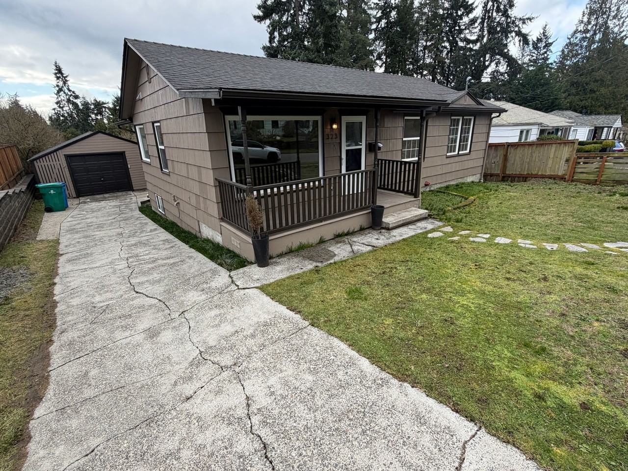 323 NE 158th St. - Photo 5 of 27