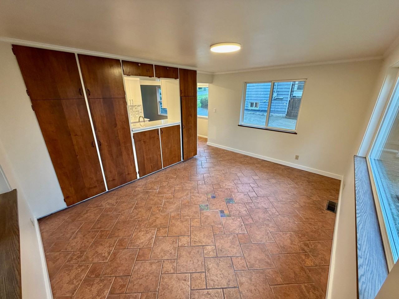 323 NE 158th St. - Photo 6 of 27