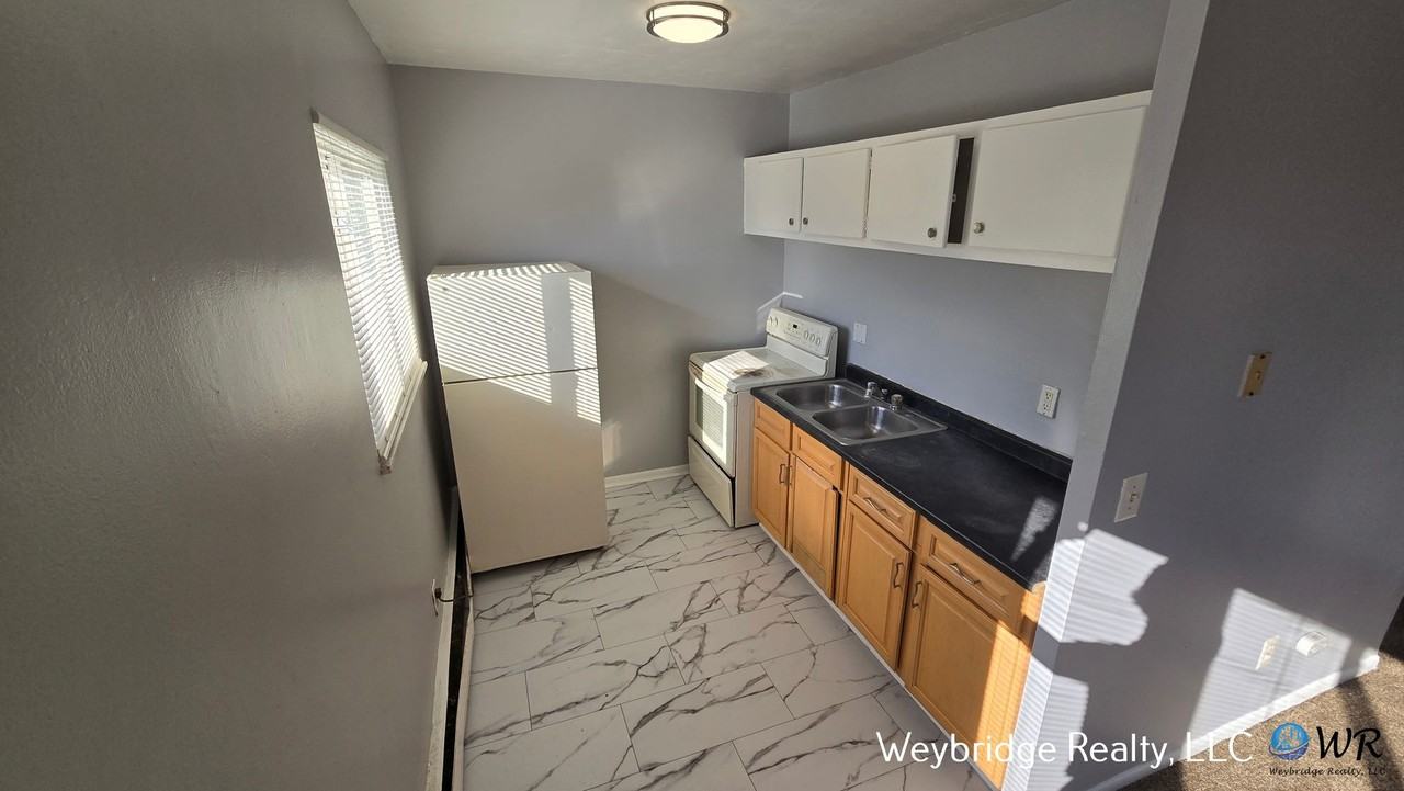 2504 White St #5 - Photo 4 of 9