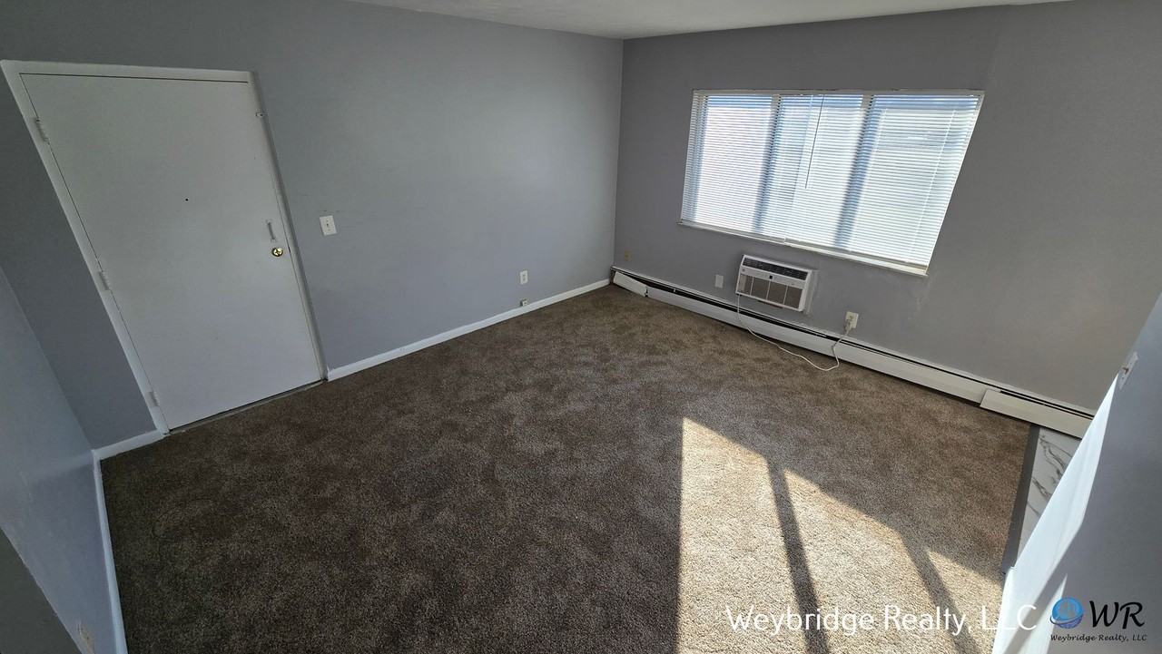 2504 White St #5 - Photo 5 of 9