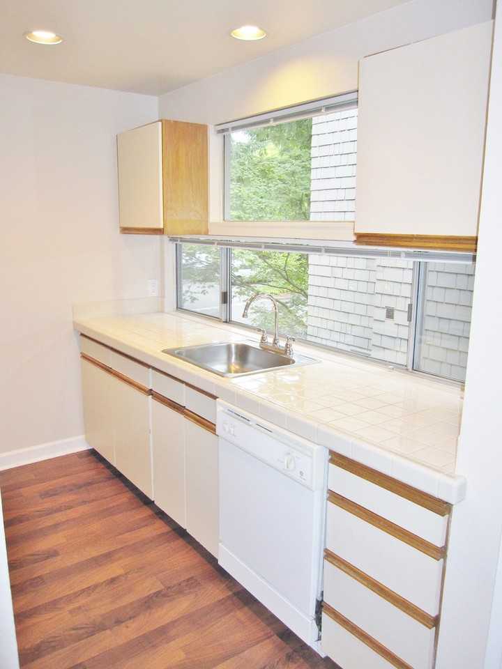 4669 Galewood St #D - Photo 7 of 19