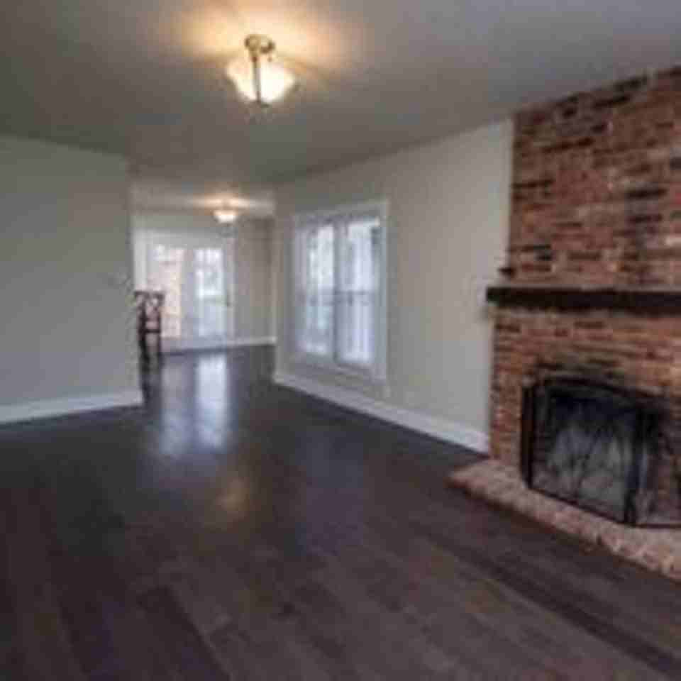 1077 S Roanoke Ave - Photo 4 of 16