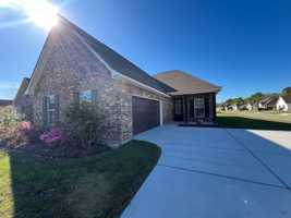 featured image of 9922 Stratford Dr
