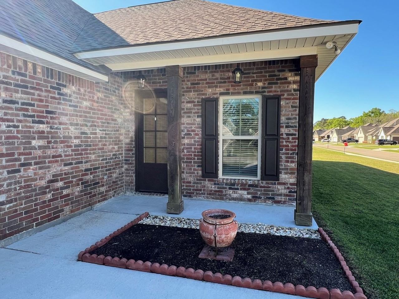 9922 Stratford Dr - Photo 3 of 21