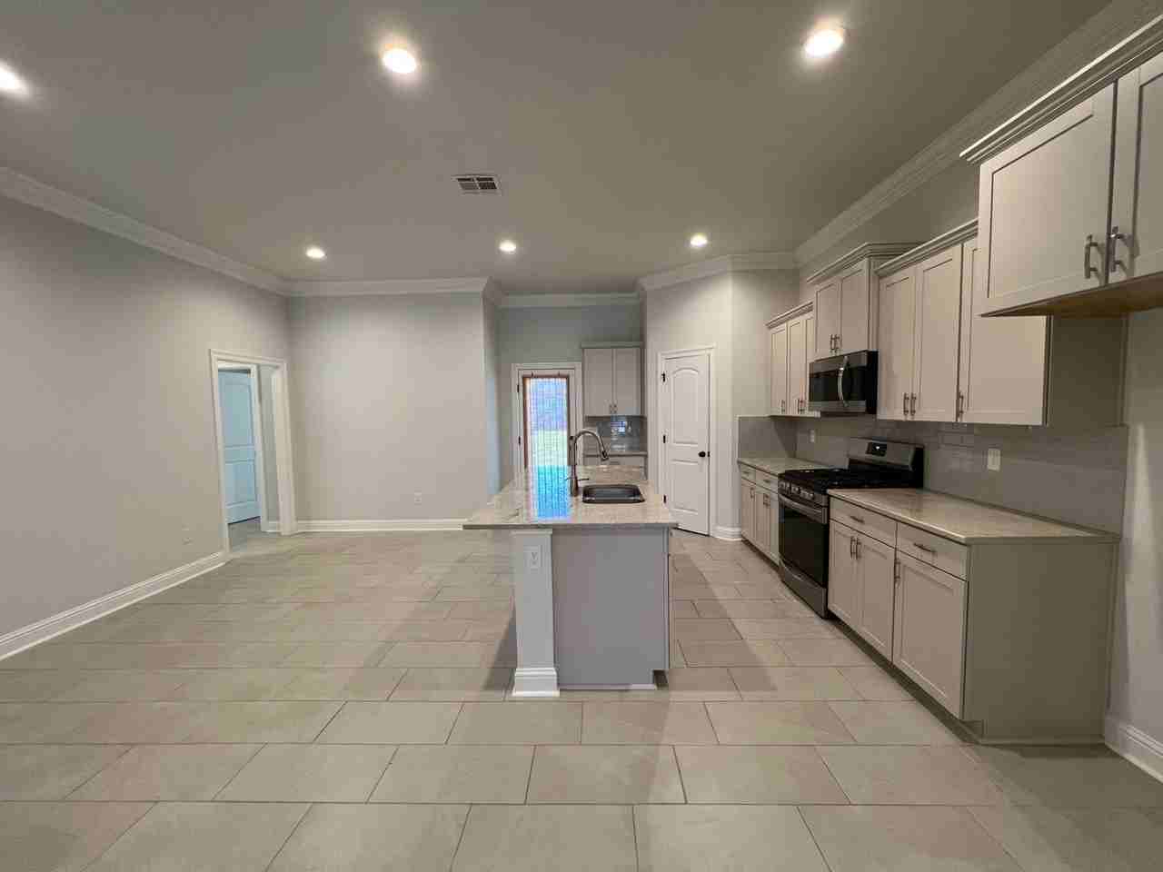 9922 Stratford Dr - Photo 7 of 21