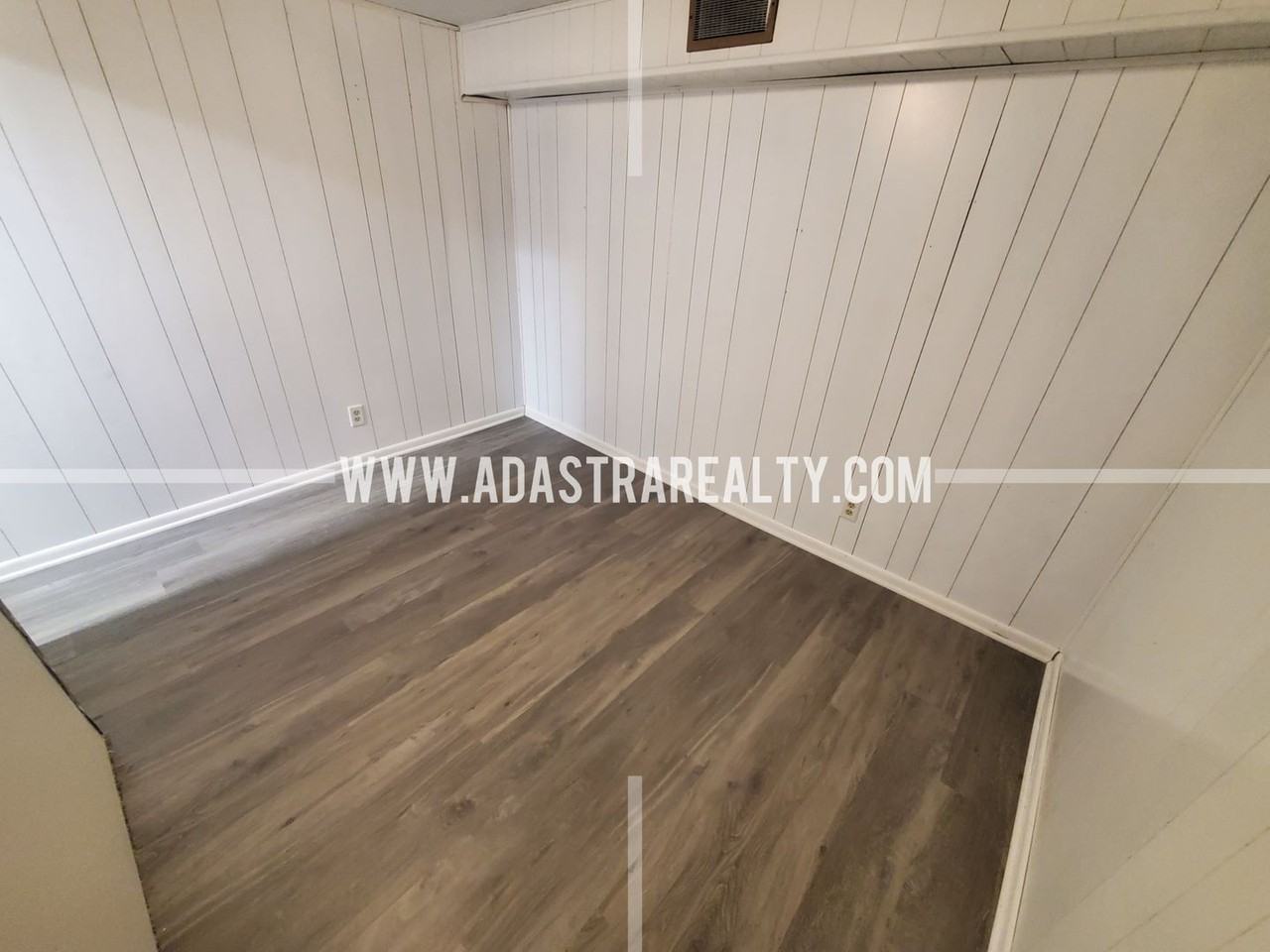 9414 Ballentine St - Photo 7 of 20