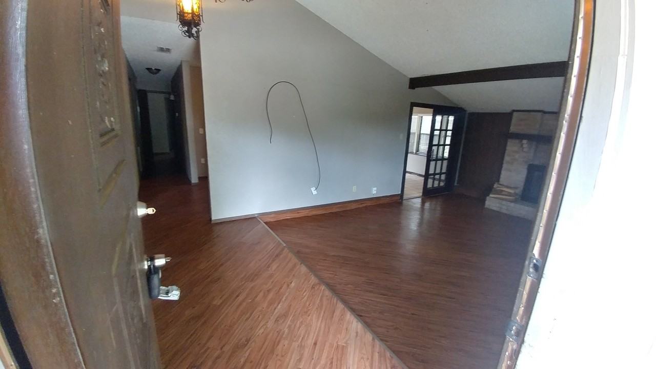 503 Dean Ct - Photo 3 of 11