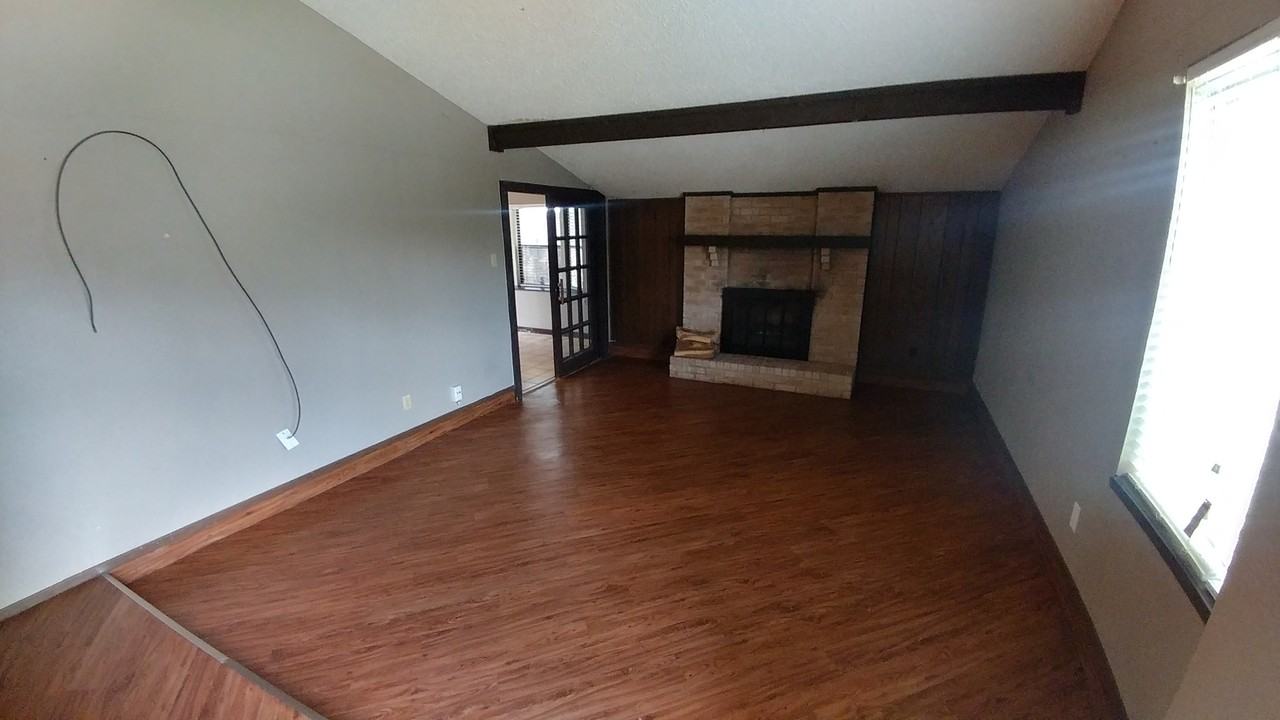 503 Dean Ct - Photo 4 of 11