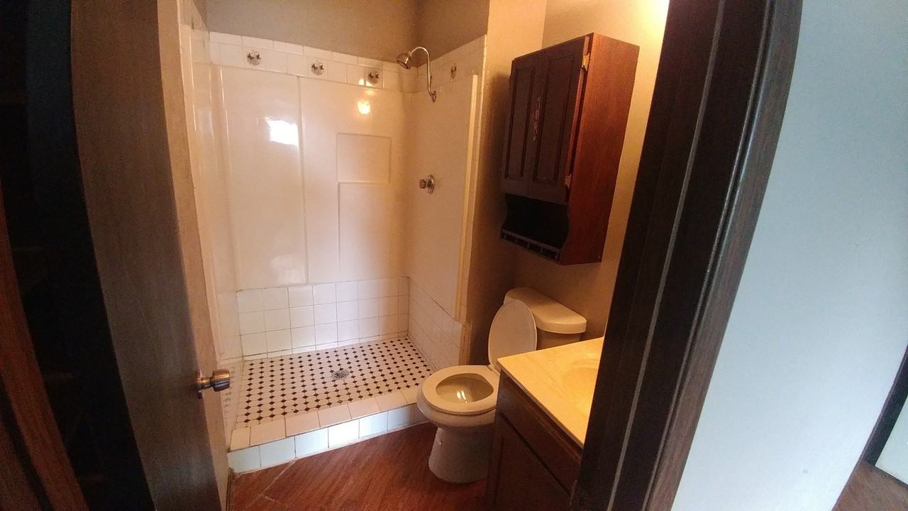 503 Dean Ct - Photo 7 of 11