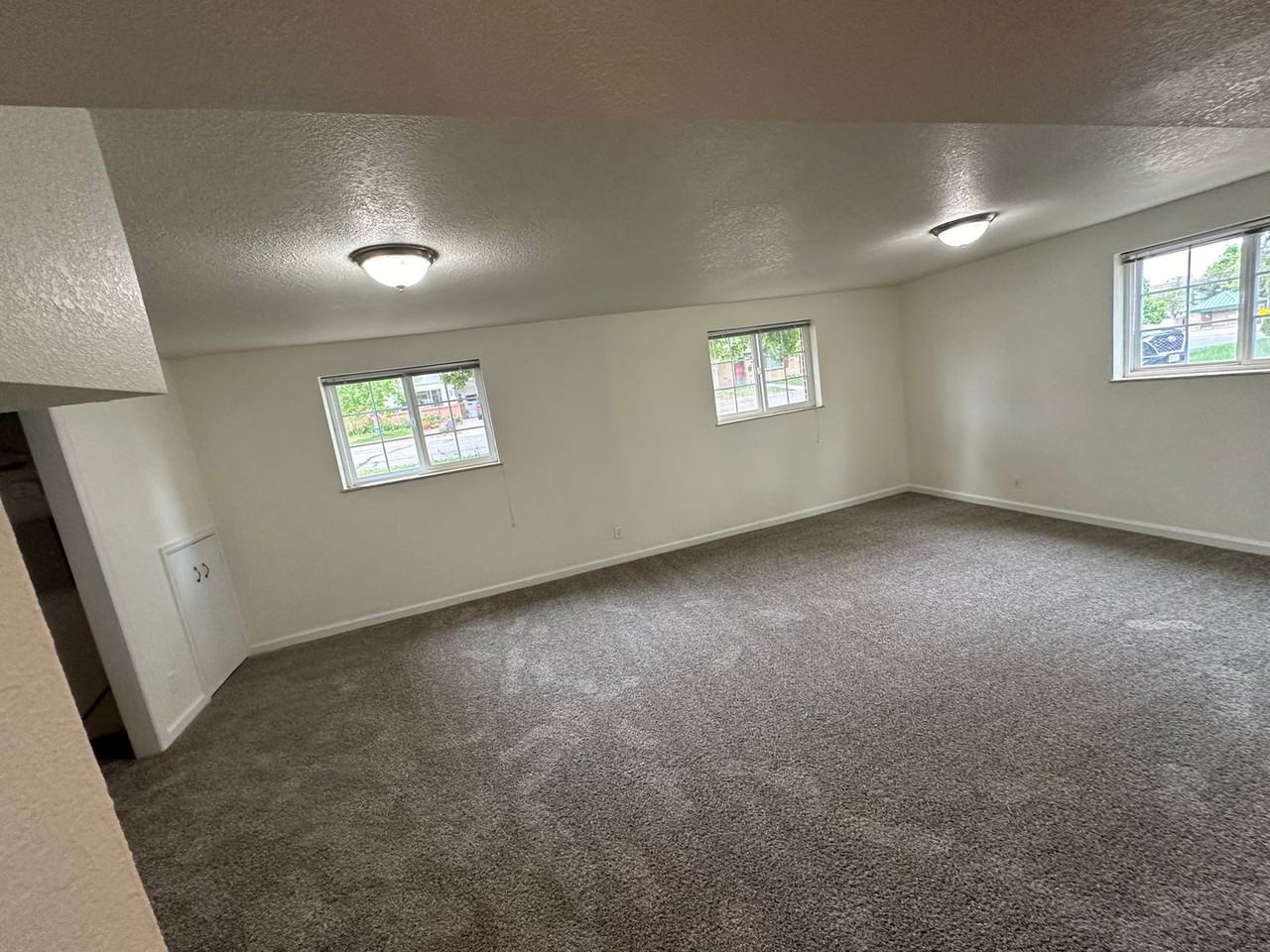 1036 Lilac St - Photo 7 of 15