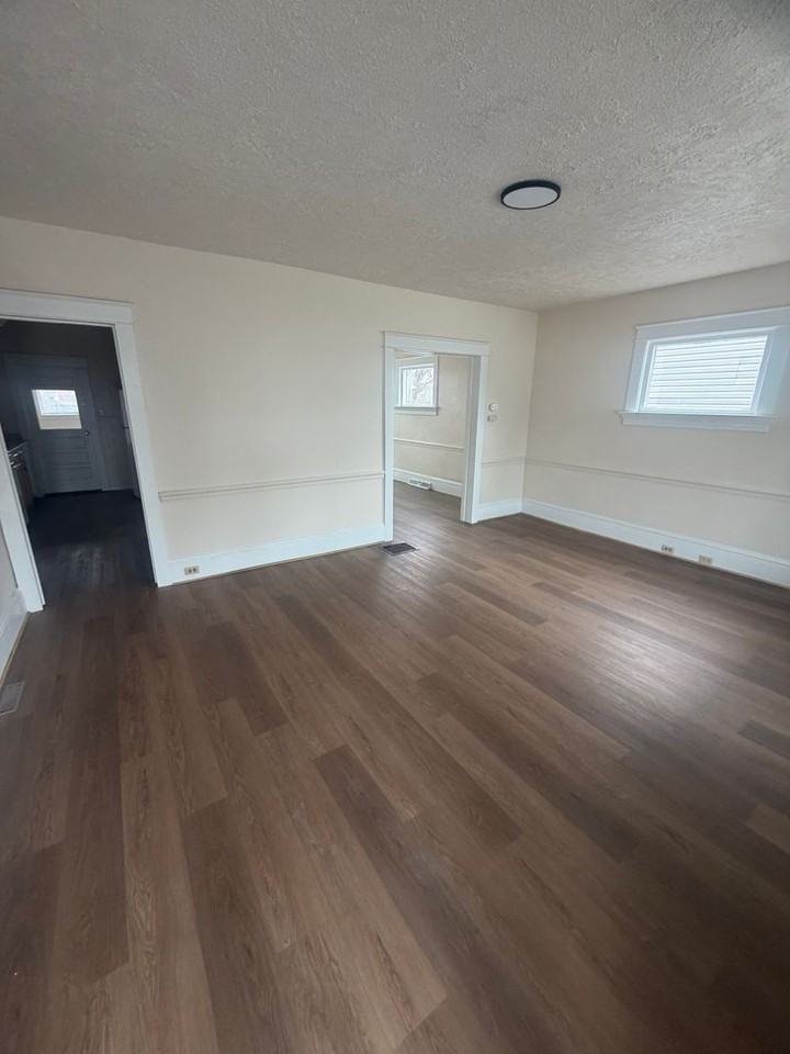 2816 Perry St - Photo 3 of 11