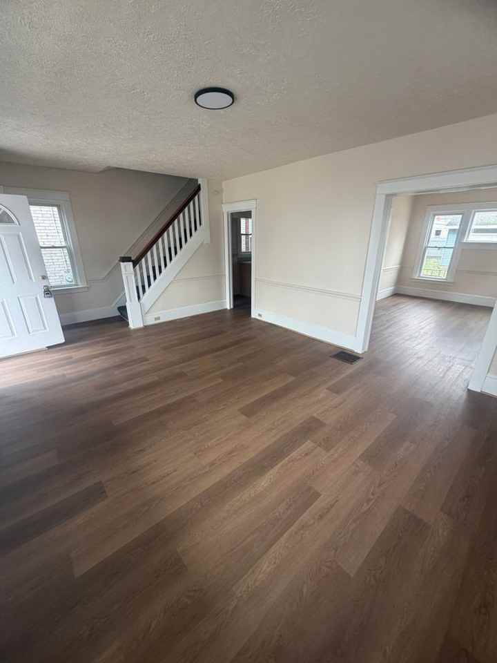 2816 Perry St - Photo 4 of 11