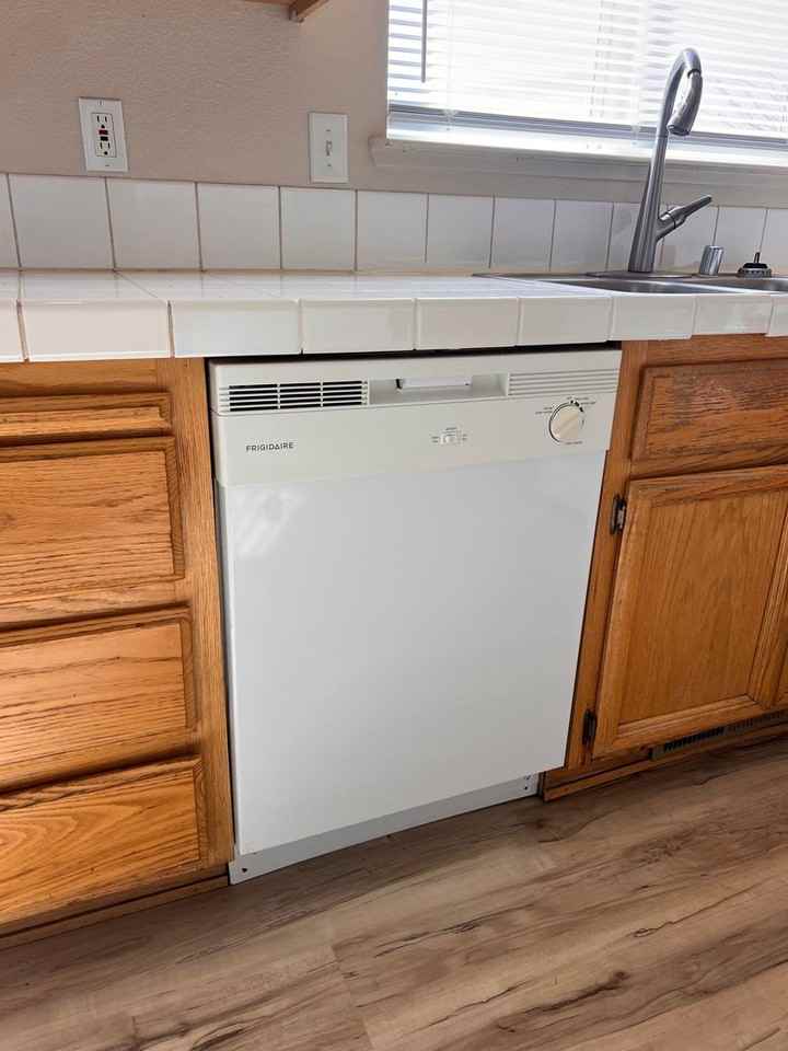 1217 Jacob Ln - Photo 7 of 32