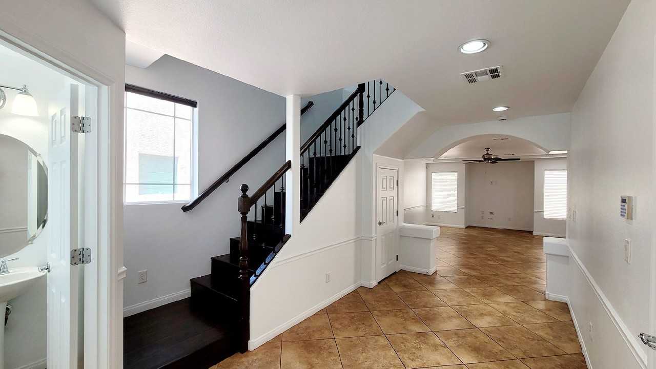 6786 Lydian Ct - Photo 3 of 21