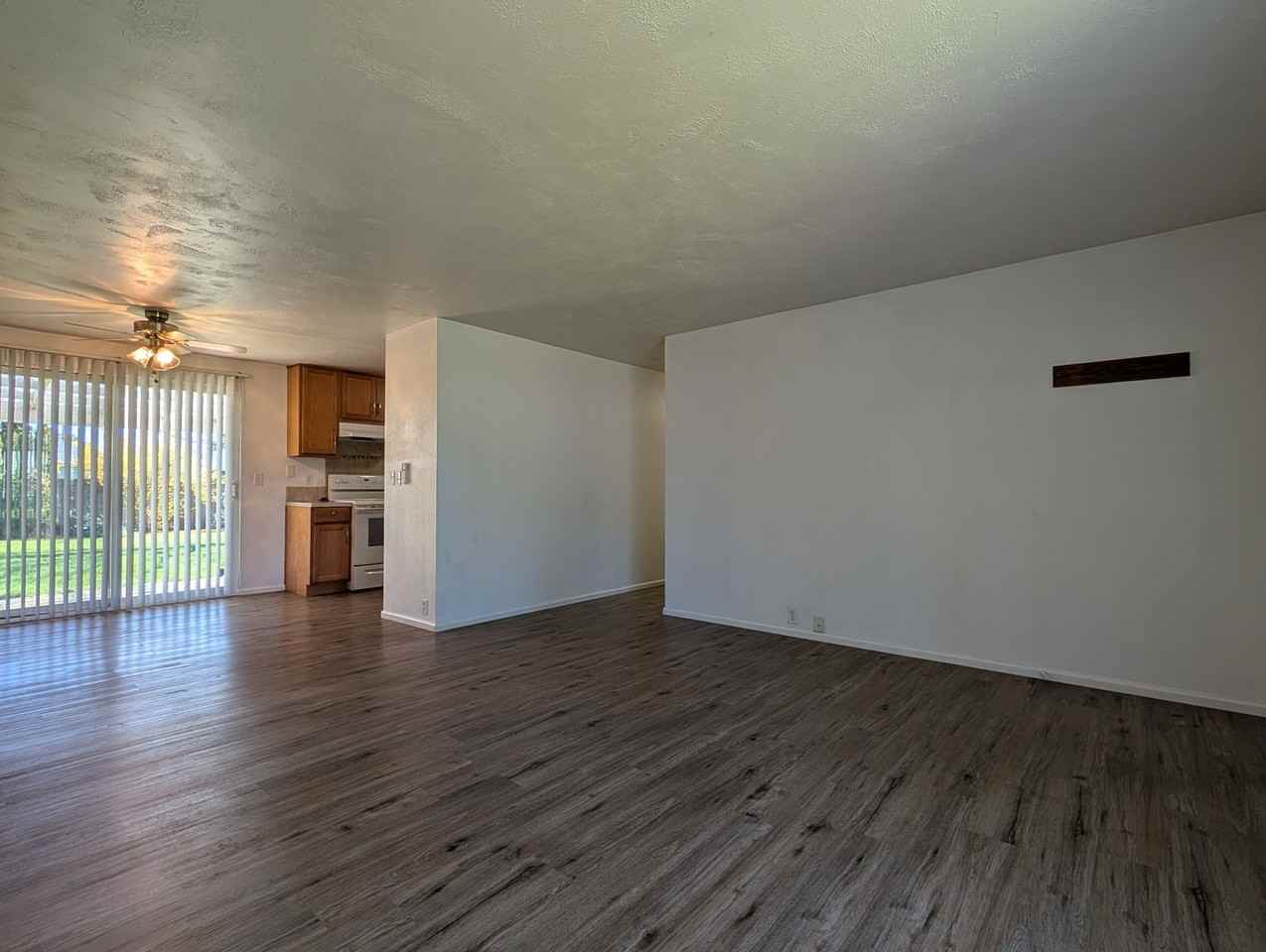 2549 York St - Photo 6 of 25