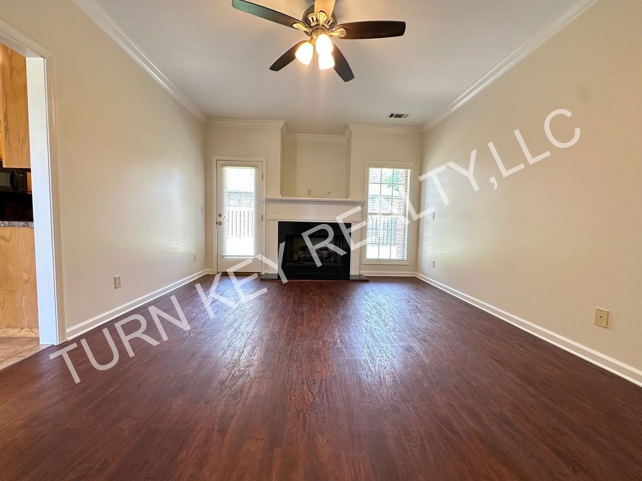 114 Vann Cir - Photo 2 of 14