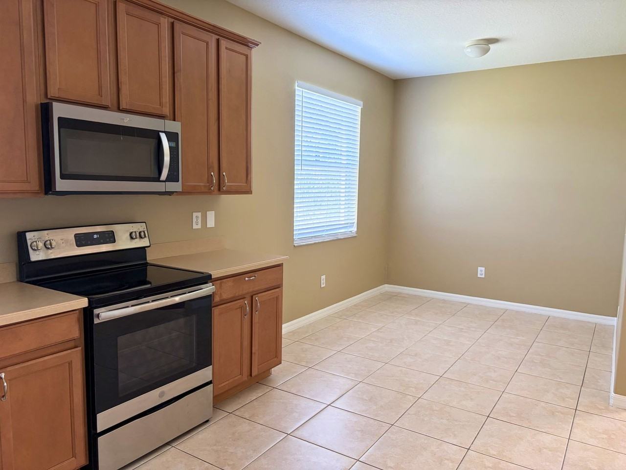 7514 Dragon Fly Loop - Photo 3 of 10