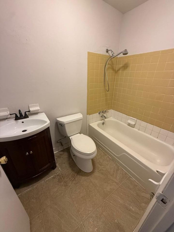 1415 Connecticut St - Photo 6 of 8