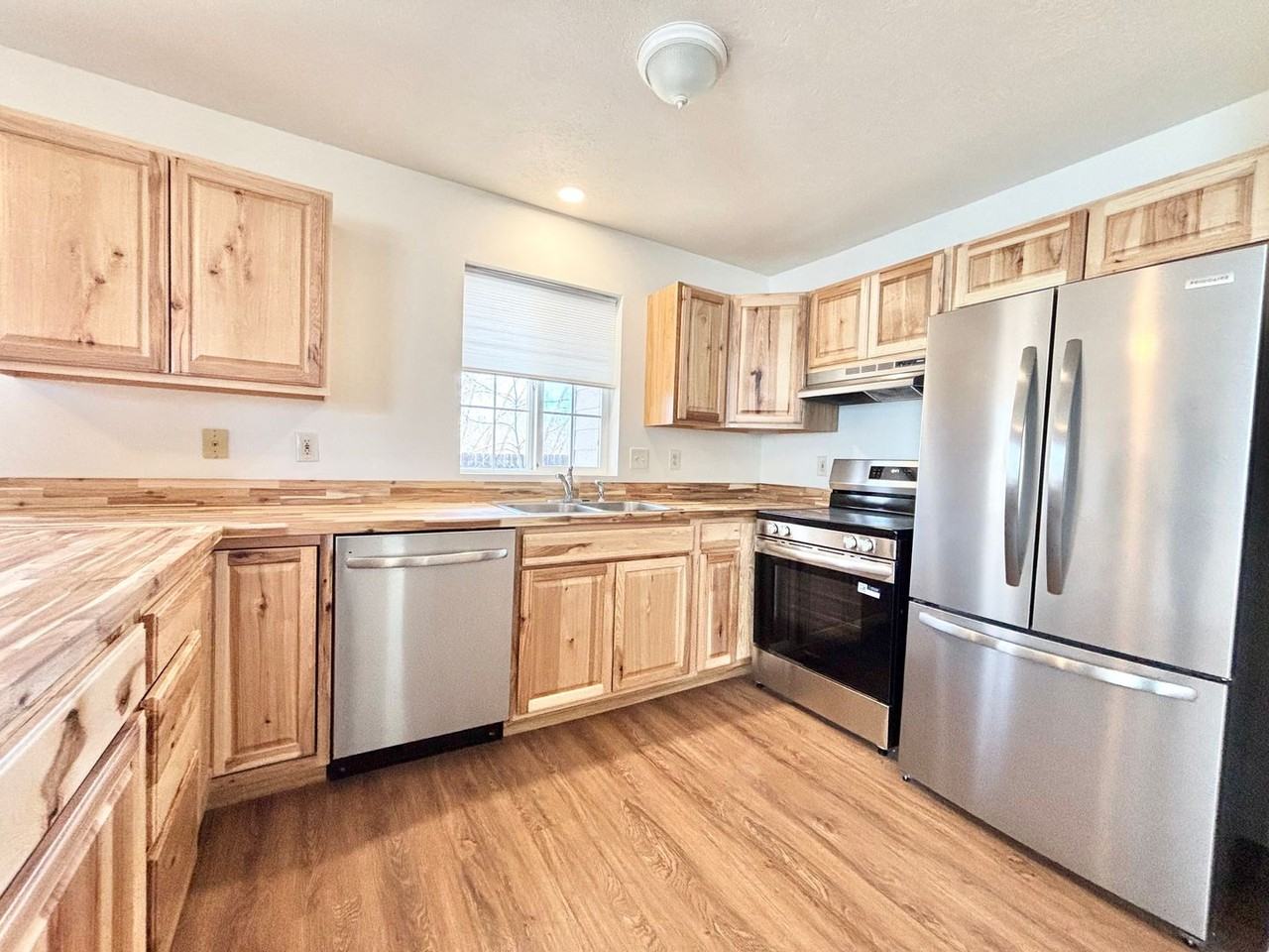 312 Golden Valley Dr - Photo 4 of 11