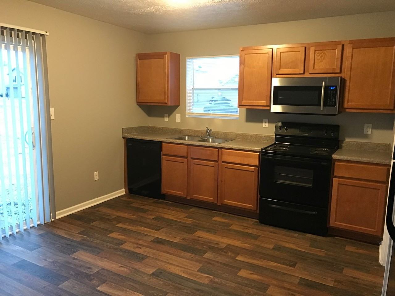 4027 Tahoe Dr - Photo 4 of 13