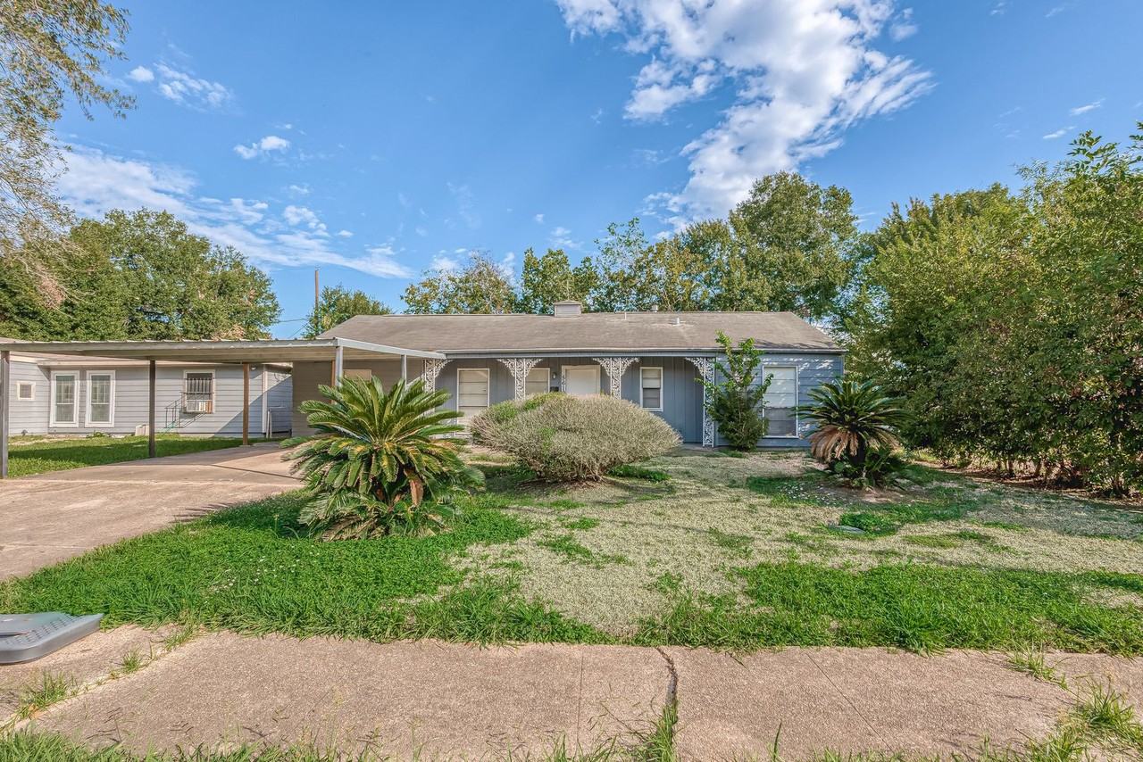 5619 Willow Glen Dr - Photo 2 of 13