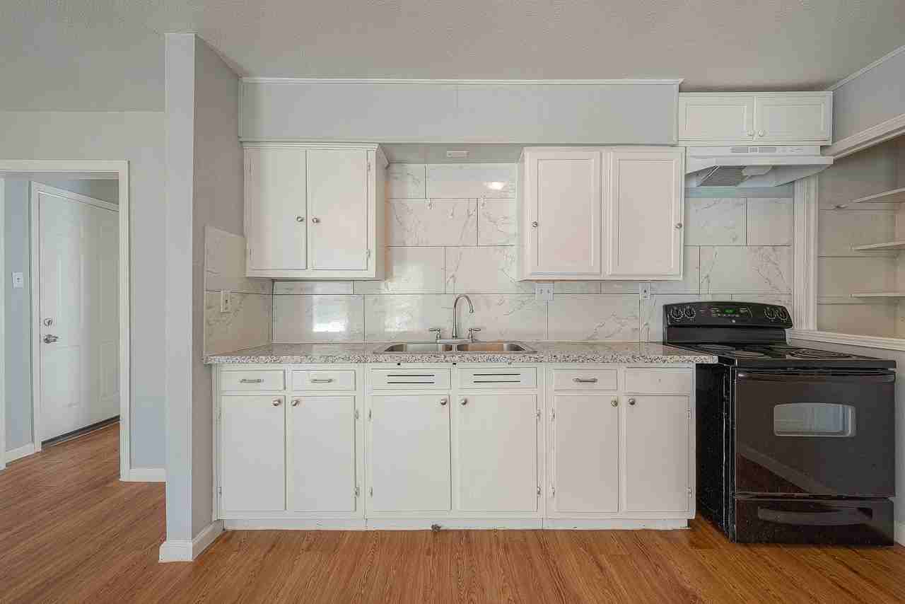 5619 Willow Glen Dr - Photo 4 of 13