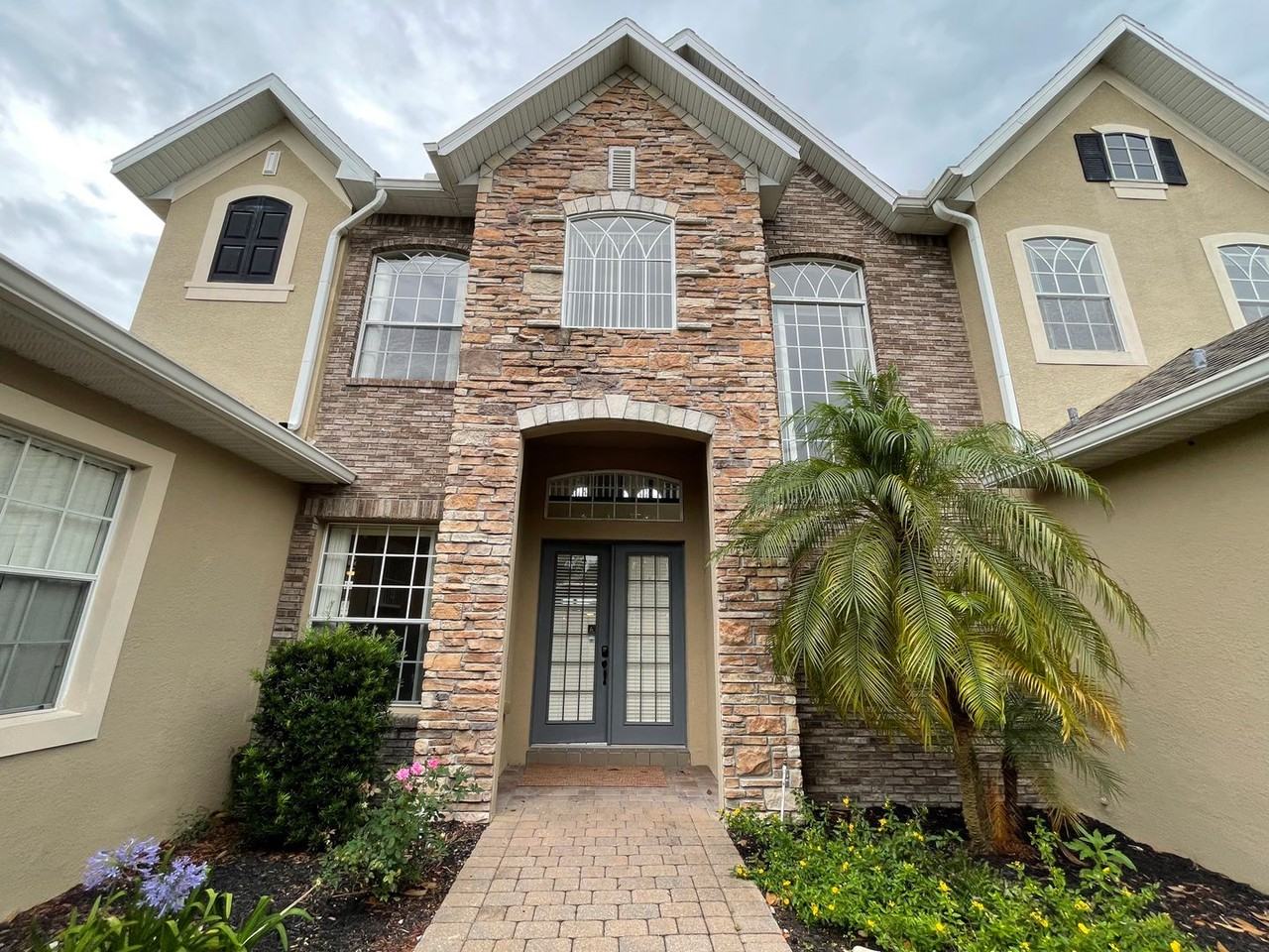 14332 Hampshire Bay Cir - Photo 2 of 29