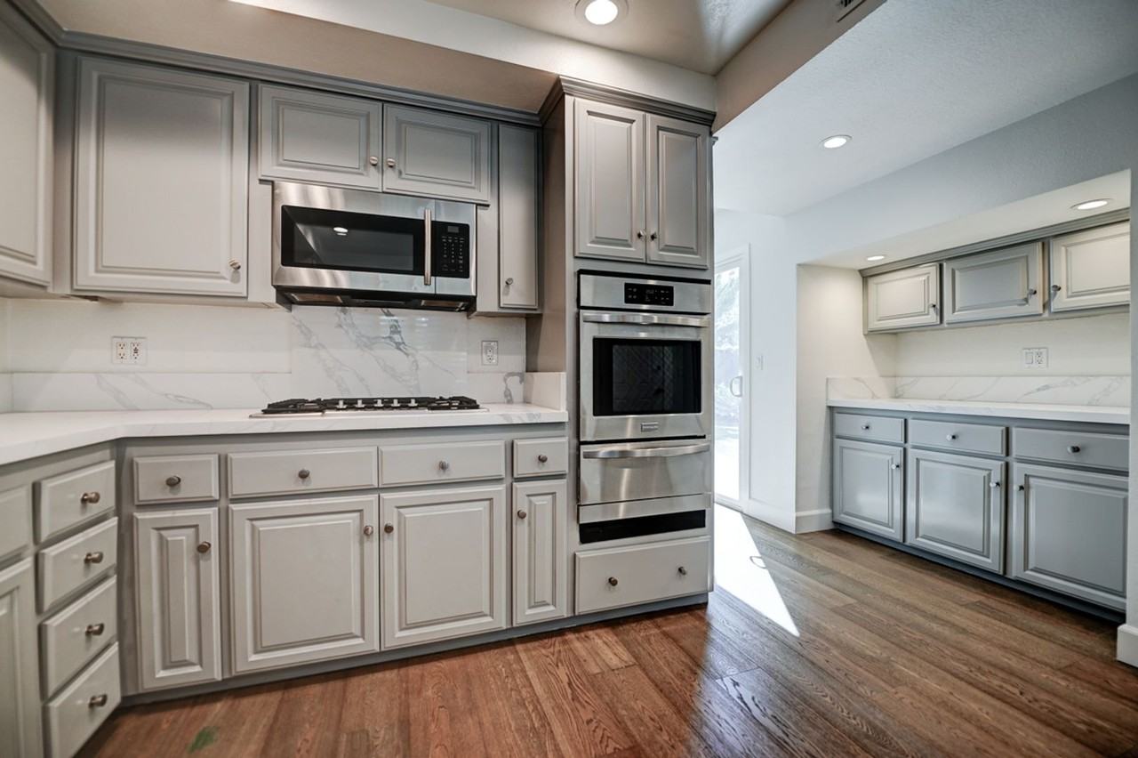 341 Riviera Dr - Photo 7 of 26