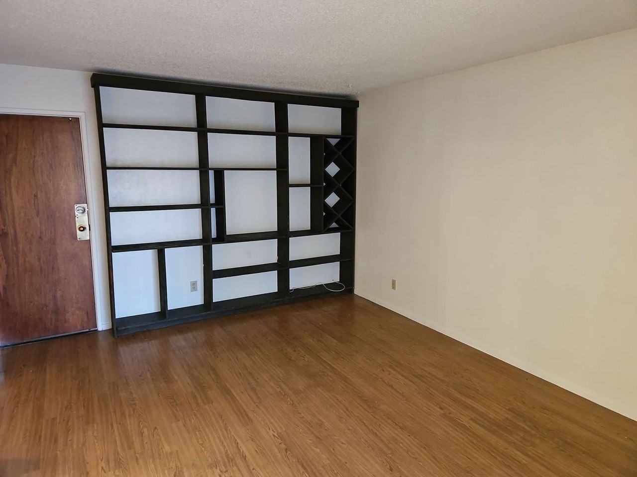 2724 Capistrano Ave - Photo 7 of 33